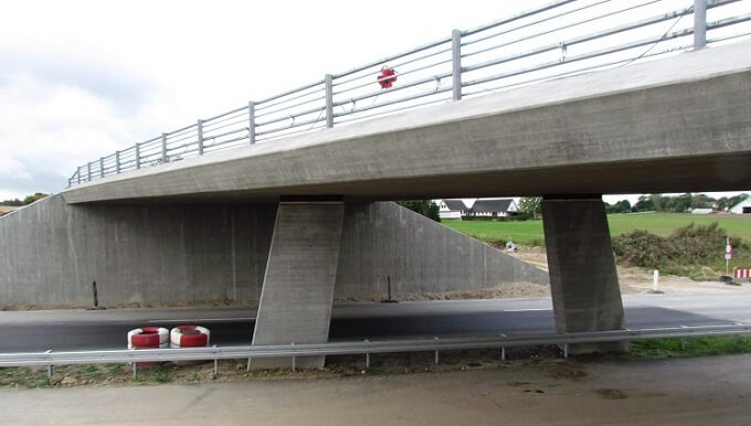 parts of concrete bridge